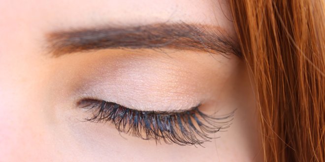 Beautytrend künstliche Wimpern: Worauf ist bei Kauf und Anwendung zu achten?