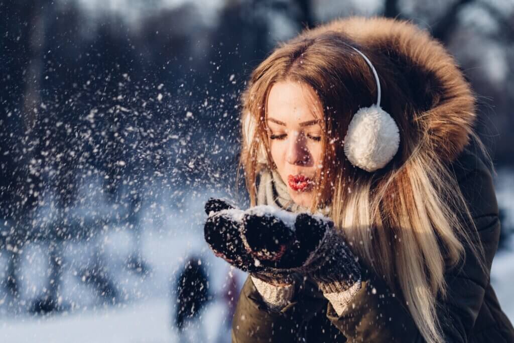 Frau im Winter